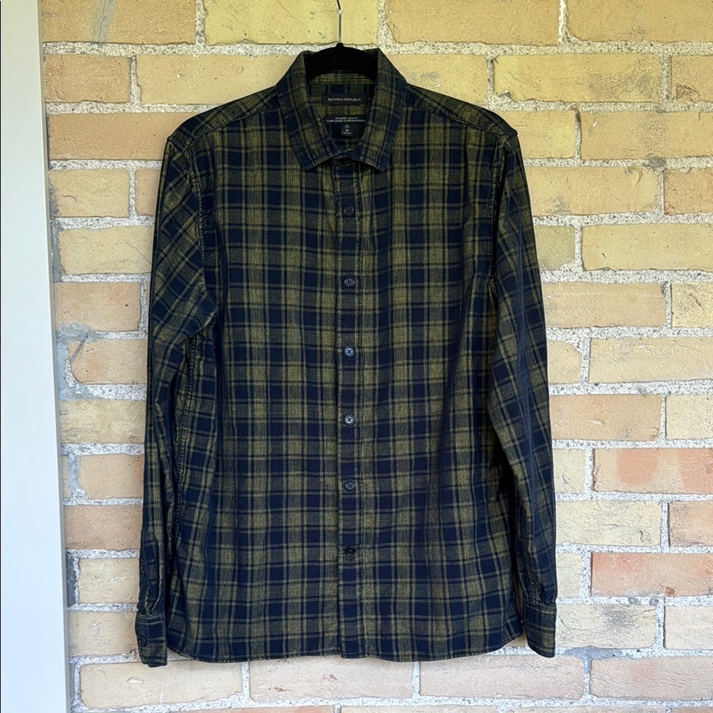 Banana Republic Plaid Men's Corduroy Shirt